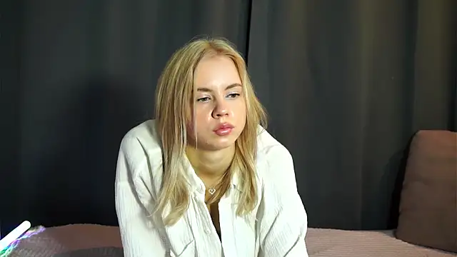 Snapshot of FelishaLaskin chatting on December 5, 8:45 am FelishaLaskin online show from December 5, 8:45 am