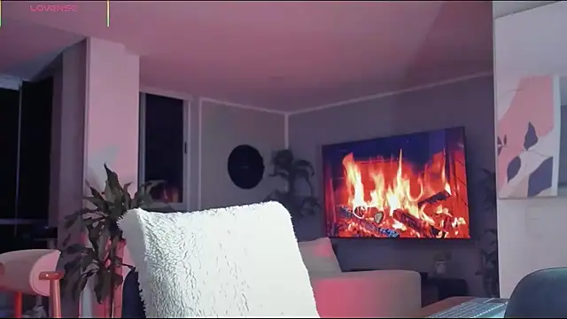 Valenthino Salvatore online show from February 8, 2:15 am