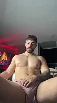 Snapshot of Valenthino_Salvatore chatting on May 15, 11:56 pm Valenthino Salvatore online show from May 15, 11:56 pm
