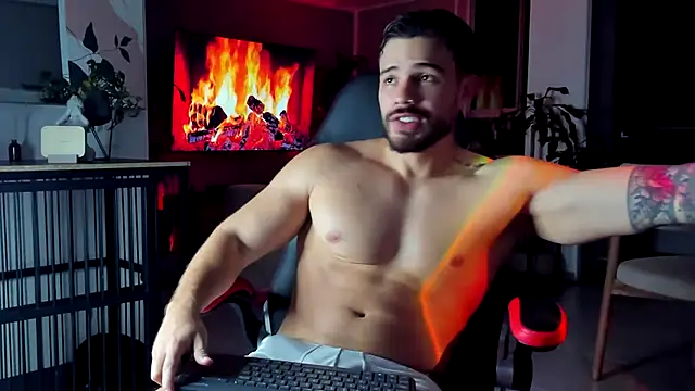 Snapshot of Valenthino_Salvatore chatting on June 6, 1:21 am Valenthino Salvatore online show from June 6, 1:21 am