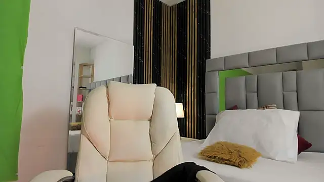 Snapshot of amaia_santini chatting on June 22, 7:00 pm amaia santini online show from June 22, 7:00 pm