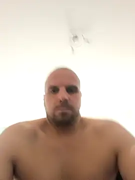 Snapshot of Phoenix2310 chatting on December 17, 11:38 am Phoenix2310 online show from December 17, 11:38 am