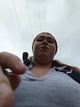 Shofy22 online show from December 5, 8:49 pm