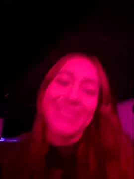 Eveeelyn25 online show from January 7, 4:15 am