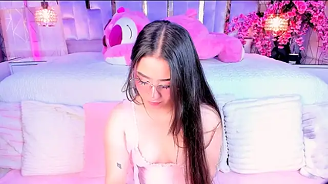 Naomistart online show from July 22, 5:32 am