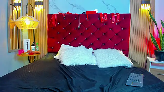 Snapshot of lilith-Y-Asmodeo chatting on December 16, 3:11 am lilith-Y-Asmodeo online show from December 16, 3:11 am