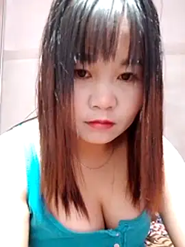 Snapshot of One-two22 chatting on December 16, 10:53 am One-two22 online show from December 16, 10:53 am