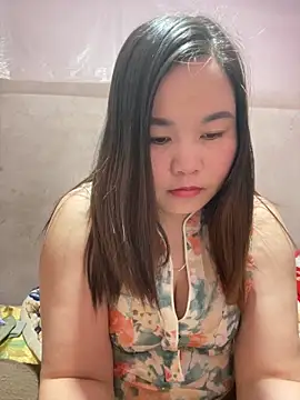 One-two22 online show from March 13, 12:45 pm