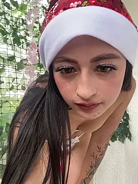 Snapshot of SOL_EF chatting on December 15, 8:02 pm SOL EF online show from December 15, 8:02 pm