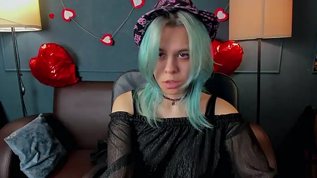 LiraBelle online show from February 19, 3:13 am