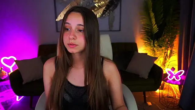 TinyNatalie online show from July 19, 8:01 pm