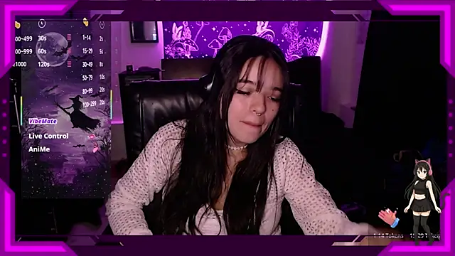 Snapshot of bella_montenegro01 chatting on December 15, 11:42 pm bella montenegro01 online show from December 15, 11:42 pm