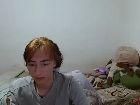 candystream online show from December 19, 5:03 am