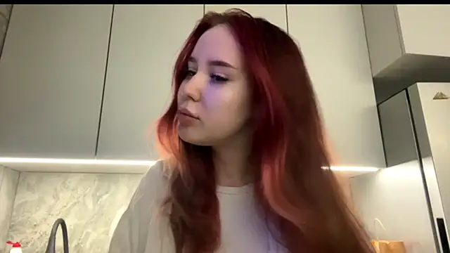 Snapshot of DaphineMckoy chatting on December 5, 7:06 am DaphineMckoy online show from December 5, 7:06 am