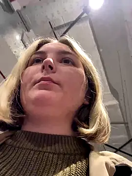 Snapshot of KateBurlesk chatting on November 28, 9:12 am KateBurlesk online show from November 28, 9:12 am