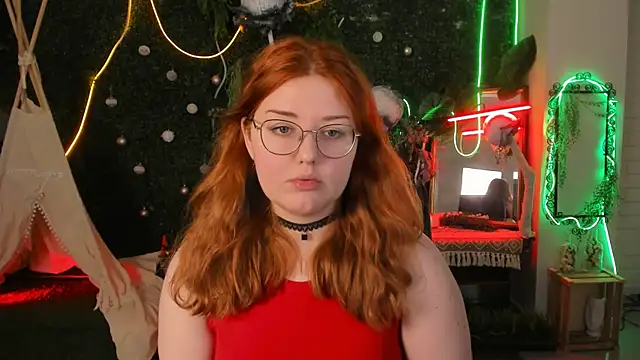 StaceyJensen online show from February 25, 2:16 pm