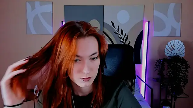 Snapshot of SierraHarper chatting on December 1, 7:35 am SierraHarper online show from December 1, 7:35 am