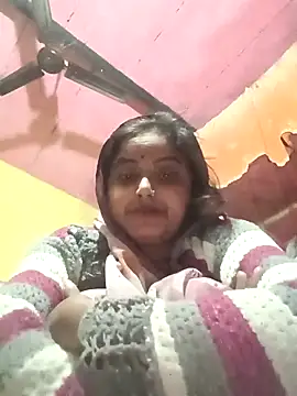 Snapshot of Pooja_hote chatting on December 15, 10:58 pm Pooja hote online show from December 15, 10:58 pm