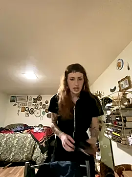 ashtrayhaterz online show from November 26, 4:35 am