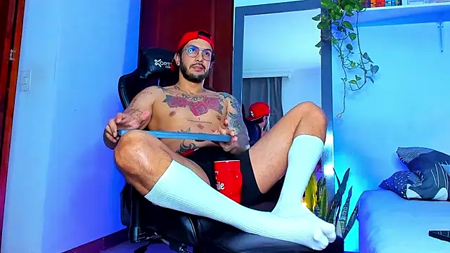 Snapshot of JotaCeliz chatting on February 20, 11:00 am JotaCeliz online show from February 20, 11:00 am