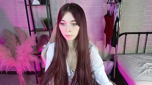 Snapshot of miiss_jessica chatting on December 3, 1:35 am miiss jessica online show from December 3, 1:35 am