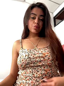 Snapshot of KityOlivia chatting on November 23, 2:17 pm KityOlivia online show from November 23, 2:17 pm