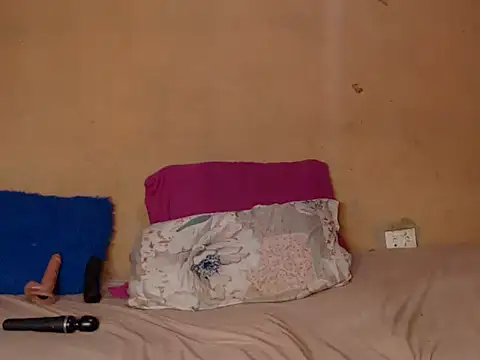 BlackPearlxxo online show from February 22, 11:58 pm