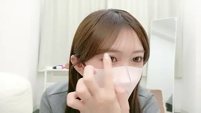 Snapshot of alicechan_v chatting on May 21, 2:13 pm alicechan v online show from May 21, 2:13 pm