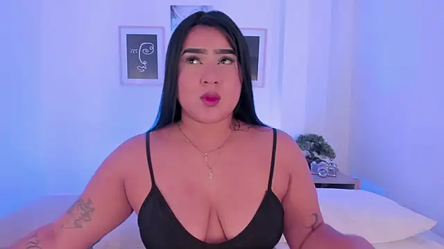 alejandrarojas  online show from April 30, 1:06 pm