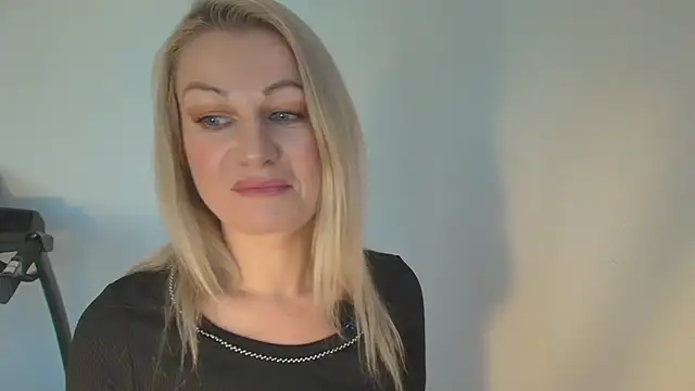 Sweet Eira online show from January 11, 2:44 pm