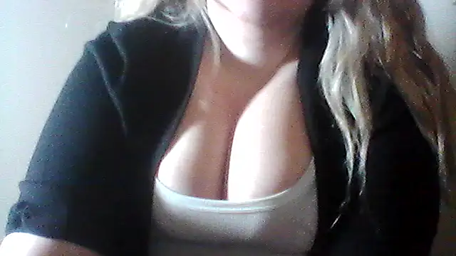 BelladonnaSkye online show from December 2, 8:26 pm