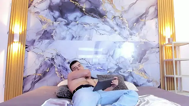 Snapshot of Dantee_Dark chatting on December 4, 7:44 pm Dantee Dark online show from December 4, 7:44 pm