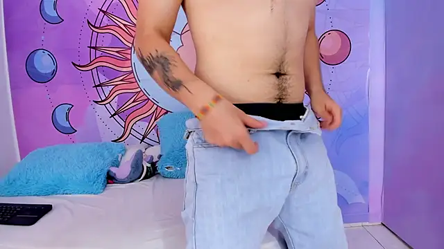 Snapshot of Dantee_Dark chatting on December 5, 5:53 pm Dantee Dark online show from December 5, 5:53 pm