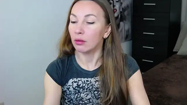 Brandy Gem online show from March 16, 7:45 am