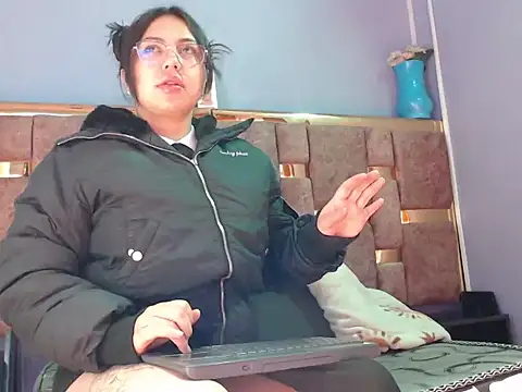 Snapshot of SHIZUKA_WET chatting on December 16, 3:44 am SHIZUKA WET online show from December 16, 3:44 am