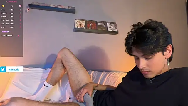 Snapshot of noxnude chatting on May 19, 10:16 pm noxnude online show from May 19, 10:16 pm