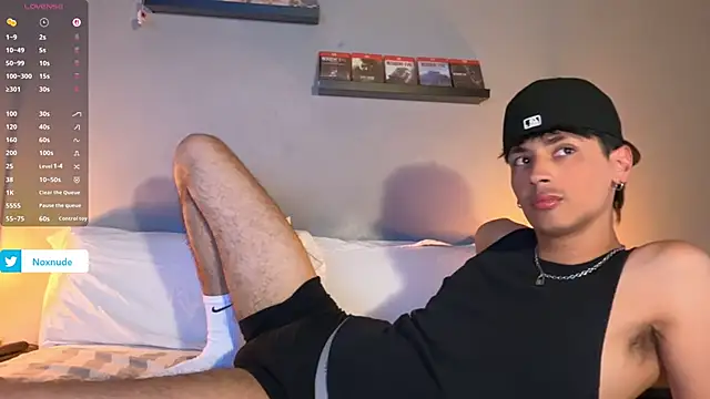 Snapshot of noxnude chatting on June 11, 10:30 pm noxnude online show from June 11, 10:30 pm