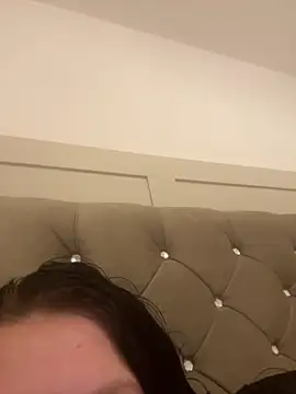 Snapshot of sluttybabex chatting on December 1, 10:37 pm sluttybabex online show from December 1, 10:37 pm