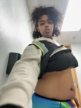 Snapshot of seductivefreak7 chatting on December 14, 2:00 pm seductivefreak7 online show from December 14, 2:00 pm