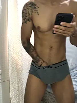 Snapshot of dot_21cm_ chatting on January 16, 6:45 pm dot 21cm online show from January 16, 6:45 pm