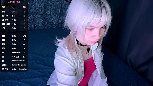 Snapshot of LolaDollyMur chatting on December 3, 7:12 pm LolaDollyMur online show from December 3, 7:12 pm