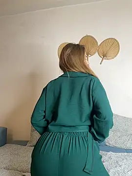 69 Degrees of Love online show from February 3, 10:37 pm