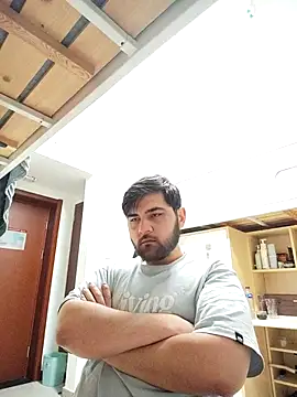 Koma001 online show from March 3, 1:06 pm