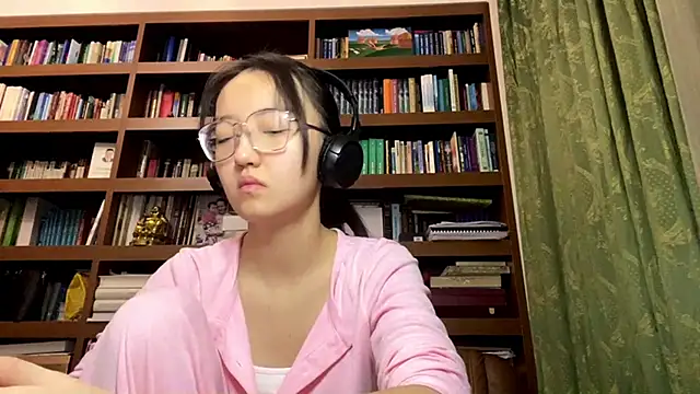 LinaClous online show from January 18, 4:11 pm