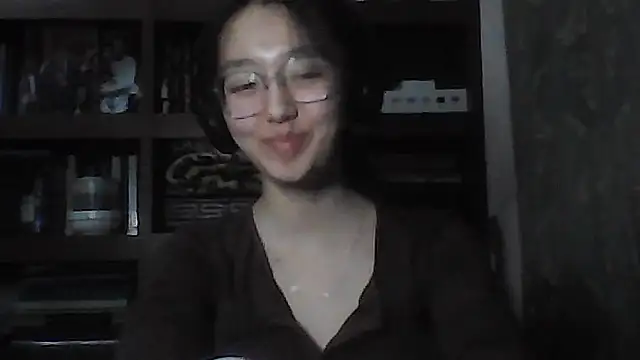 LinaClous online show from March 17, 3:15 pm