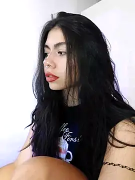 Snapshot of ArgentinaShani chatting on December 16, 1:21 am ArgentinaShani online show from December 16, 1:21 am