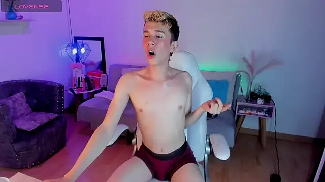 Juaan Diick online show from February 7, 8:12 pm