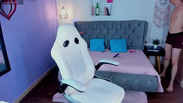 Juaan Diick online show from February 26, 5:23 pm