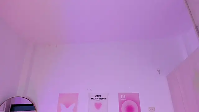 KAHTY JONES  online show from December 20, 3:35 am