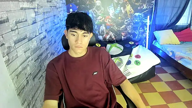 Snapshot of jay_orange chatting on December 5, 7:32 pm jay orange online show from December 5, 7:32 pm